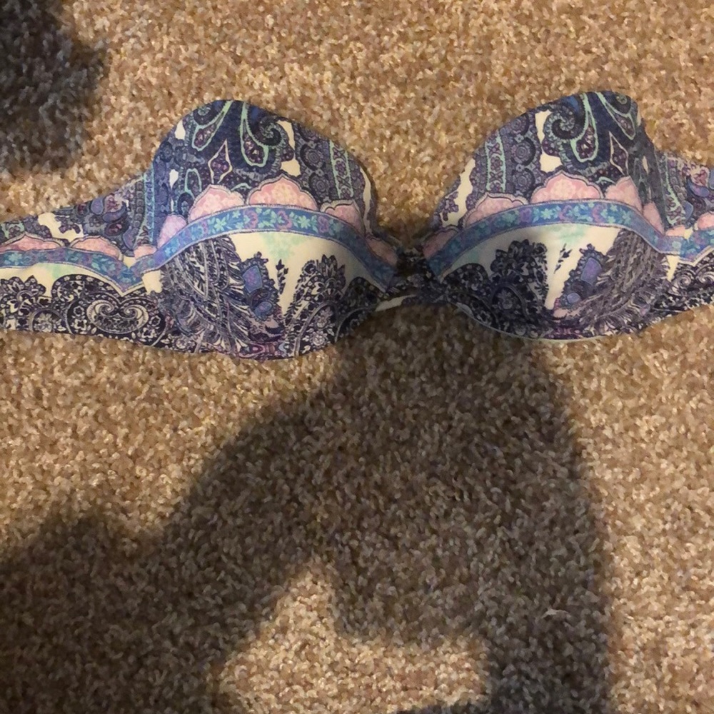 VS Strapless bikini top. Size 32 B